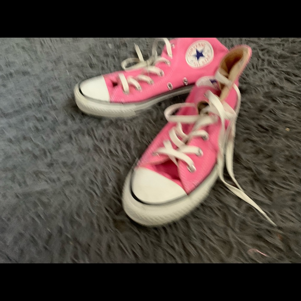 Pink converse
